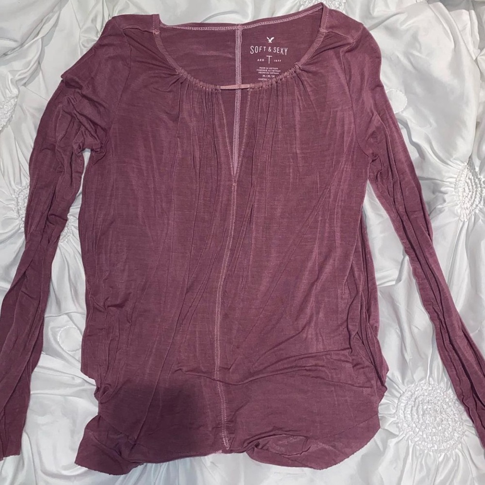 AMERICAN EAGLE PURPLE LONG SLEEVE